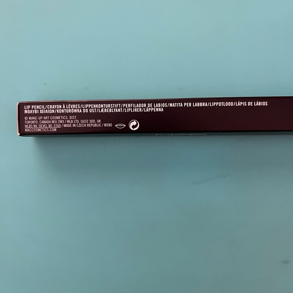 Mac lip pencil in Dervish - Picture 3 of 6